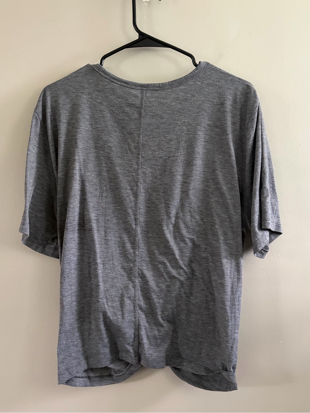 Lululemon Crescent Tee *Silver grey Size 12 - Picture 6 of 8